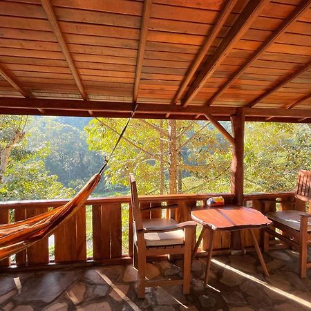 Friendly Homestay Lemukih 싱가라자 외부 사진