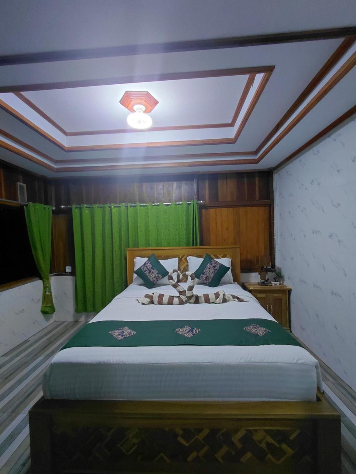 Friendly Homestay Lemukih 싱가라자 외부 사진