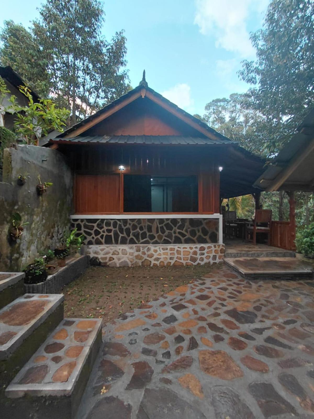 Friendly Homestay Lemukih 싱가라자 외부 사진